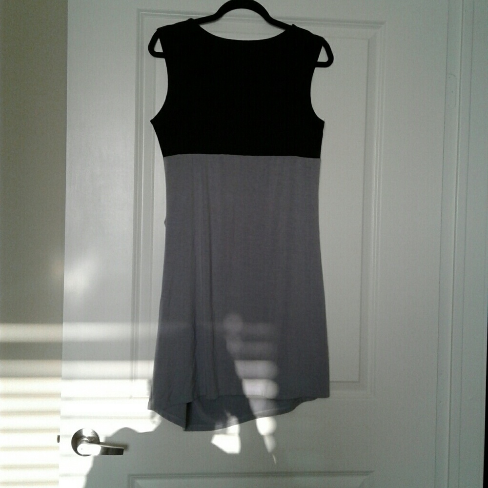 Julian Taylor Black/Grey Sleevless Maternity Dress